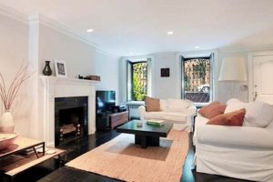 Living in a Brownstone Garden Floor Apartment: Is it for You? The Ultimate Gardening Guide: Grow a Thriving Garden Year-Round Living in a Brownstone Garden Floor Apartment: Is it for You? | The Ultimate Gardening Guide: Grow a Thriving Garden Year-Round