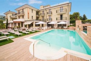 Discover Hotel Eden Garda Italy: Your Lakeside Escape | The Ultimate Gardening Guide: Grow a Thriving Garden Year-Round