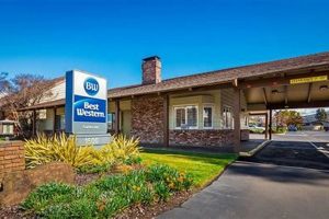Garden Grove Best Western: [PROS & CONS] Near Disneyland | The Ultimate Gardening Guide: Grow a Thriving Garden Year-Round