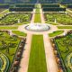 Royal Garden Oasis: Design Your Garden Royal Garden | The Ultimate Gardening Guide: Grow a Thriving Garden Year-Round