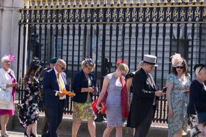 Your Guide: Royal Garden Party 2024 Tickets & Dates | The Ultimate Gardening Guide: Grow a Thriving Garden Year-Round