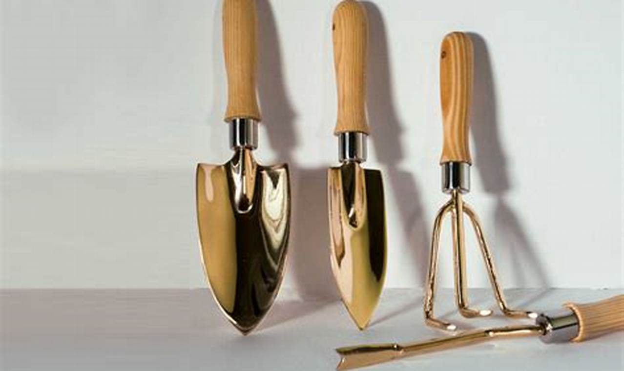 Best Copper Garden Tools: A Gardener's Guide | The Ultimate Gardening Guide: Grow a Thriving Garden Year-Round