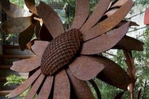 Garden Metal: Sculptural Artwork for the Garden Oasis | The Ultimate Gardening Guide: Grow a Thriving Garden Year-Round