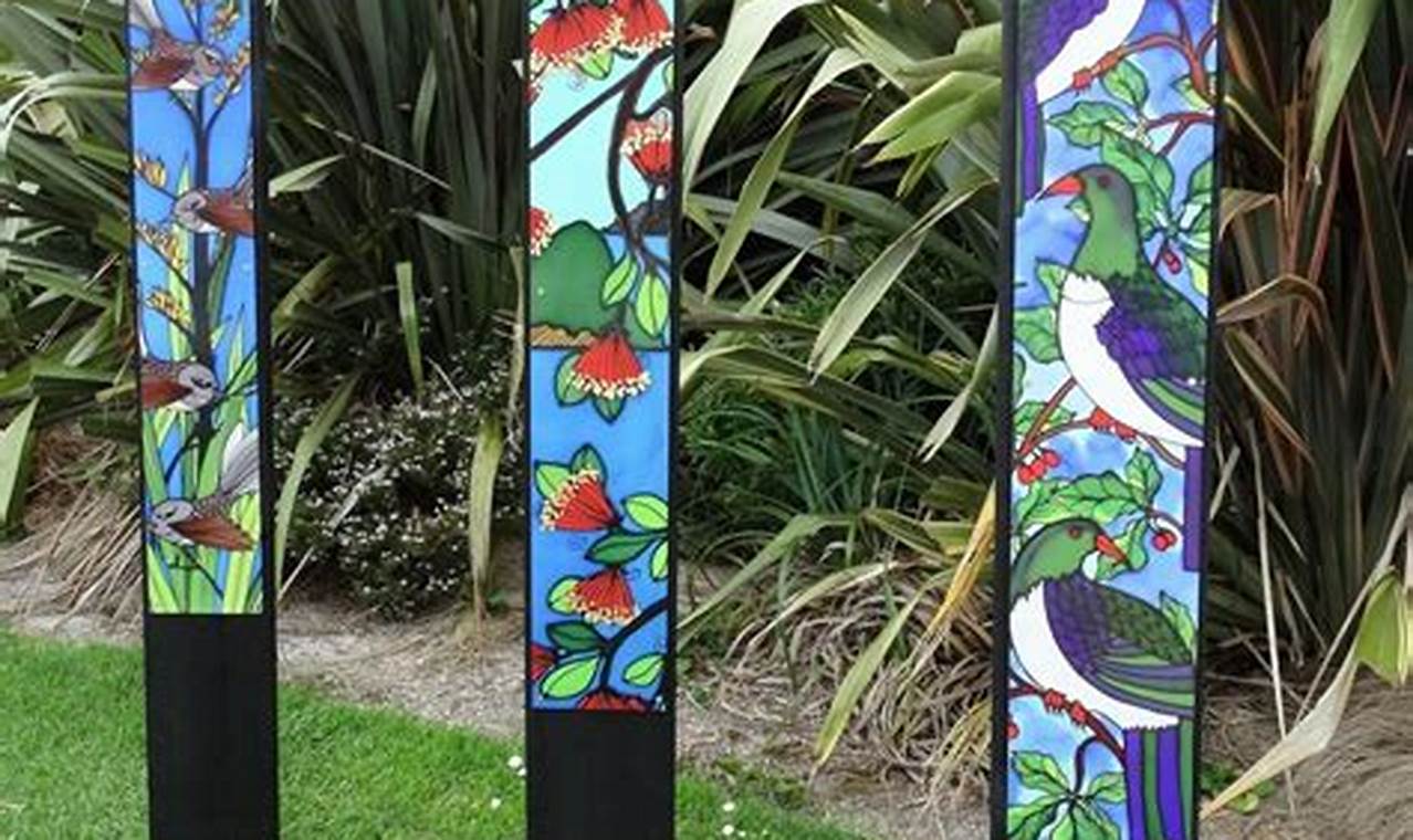 Unique Garden Art Pole Designs: Elevated Outdoor Style | The Ultimate Gardening Guide: Grow a Thriving Garden Year-Round