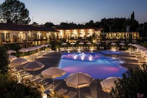 Discover Lake Garda Resorts: Your Ultimate Lakeside Escape | The Ultimate Gardening Guide: Grow a Thriving Garden Year-Round